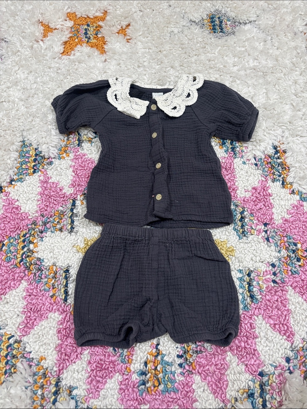 H&M Collared Set - Picture 1 of 3